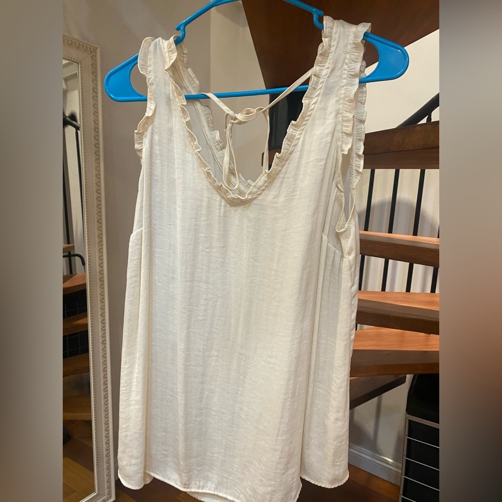 LC Lauren Conrad Ivory Ruffle Top